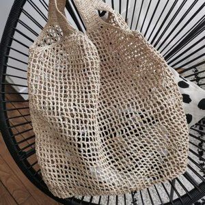 "June" bag in raffia (openwork crochet mesh) sand